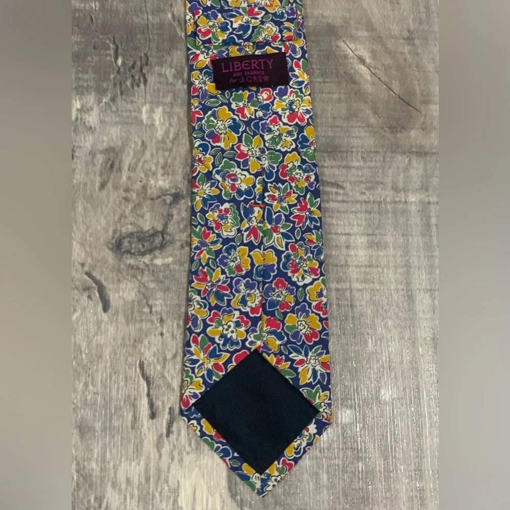 J Crew X LIBERTY  Limited Collectible Spring Print Skinny Tie - Picture 3 of 3